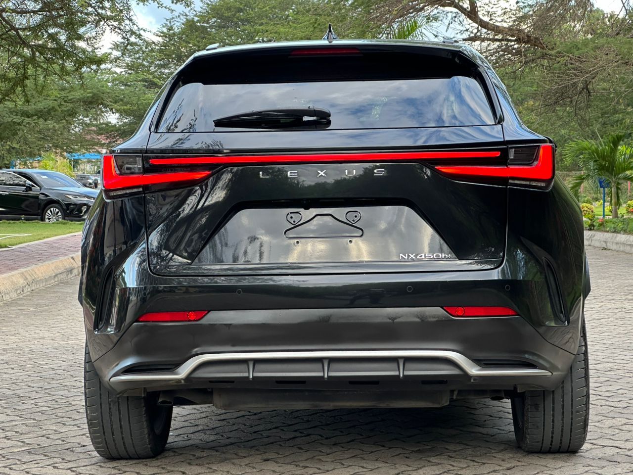 LEXUS thumbnail 2